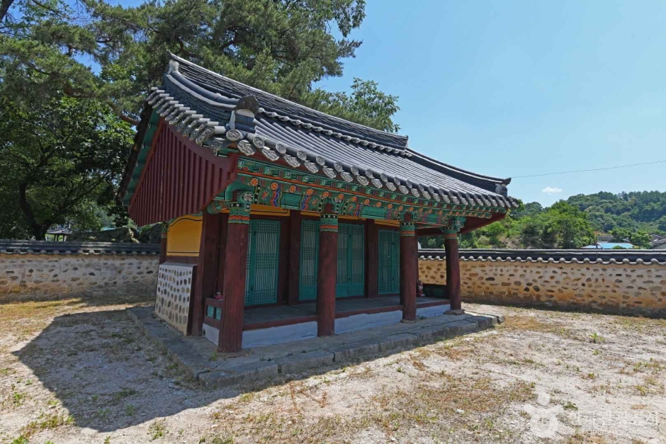 조헌사당(표충사) 여행 추천 - 메고지고 조헌사당(표충사) 여행 추천 - 메고지고