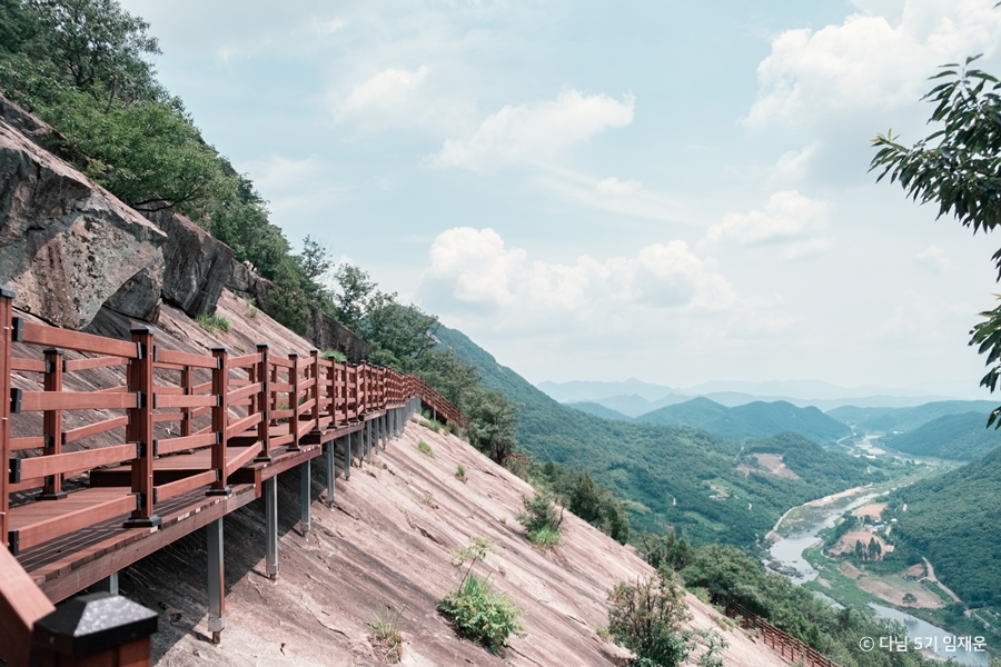 용궐산하늘길 여행 추천 - 메고지고 용궐산하늘길 여행 추천 - 메고지고