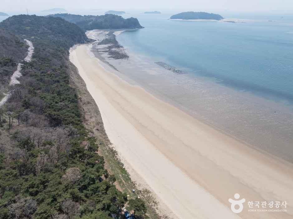 큰풀안해수욕장 여행 추천 - 메고지고 큰풀안해수욕장 여행 추천 - 메고지고