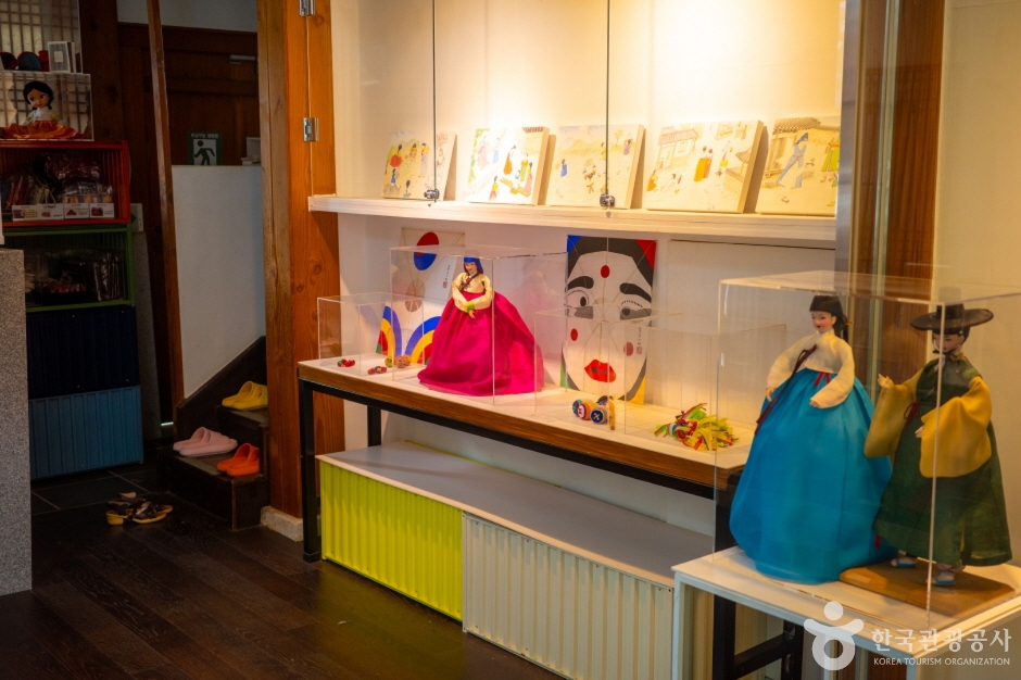 한국색동박물관 여행 추천 - 메고지고 한국색동박물관 여행 추천 - 메고지고