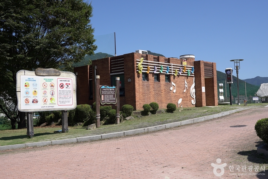 북한강야외공연장 여행 추천 - 메고지고 북한강야외공연장 여행 추천 - 메고지고