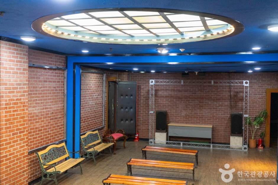한성아트홀 여행 추천 - 메고지고 한성아트홀 여행 추천 - 메고지고