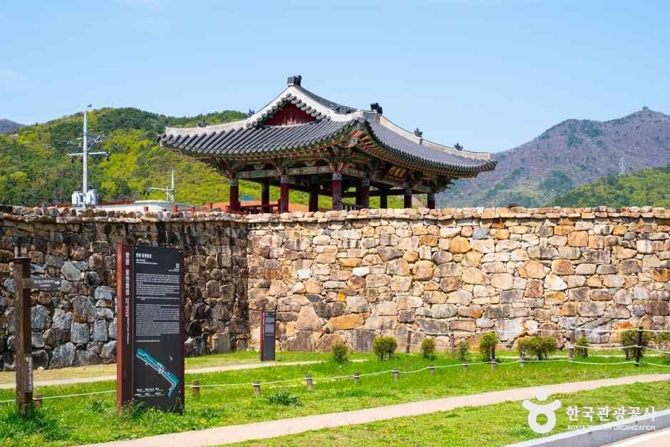 웅천읍성 여행 추천 - 메고지고 웅천읍성 여행 추천 - 메고지고
