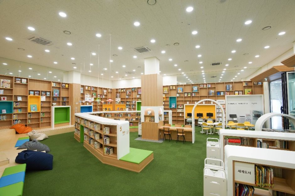 국회부산도서관 여행 추천 - 메고지고 국회부산도서관 여행 추천 - 메고지고