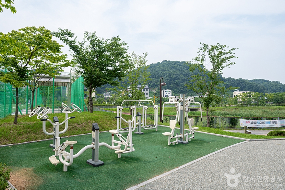 남양체육공원 여행 추천 - 메고지고