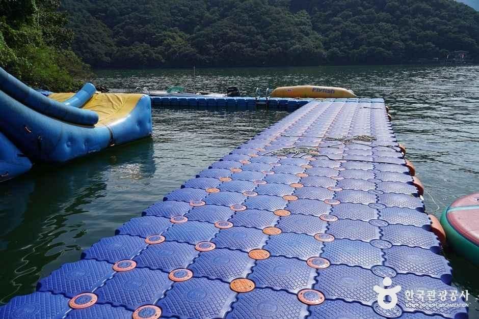 크라운수상레저 여행 추천 - 메고지고