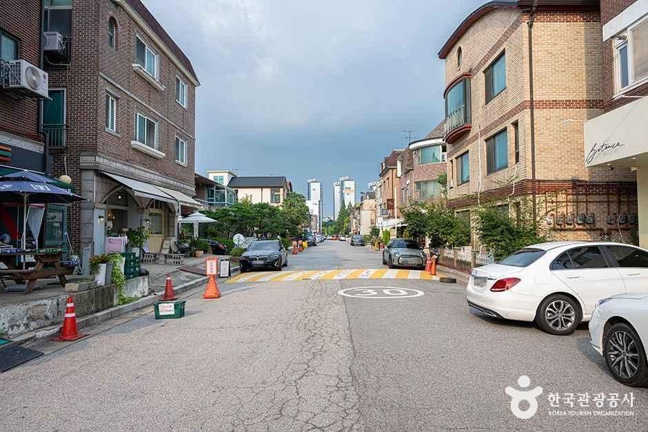 앤티크거리 보넷길 여행 추천 - 메고지고 앤티크거리 보넷길 여행 추천 - 메고지고