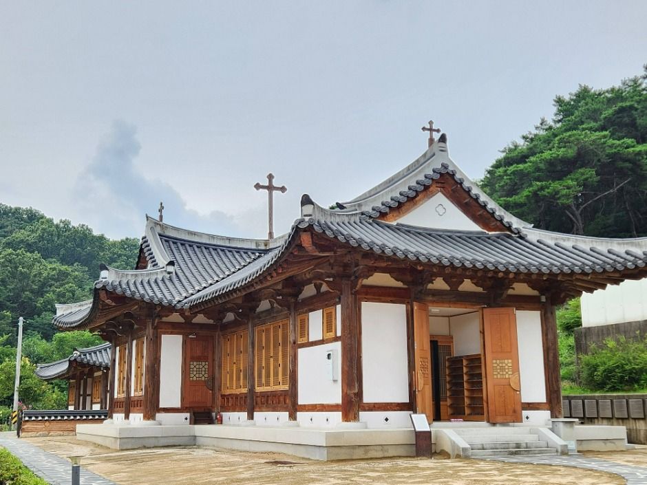신나무골성지 여행 추천 - 메고지고 신나무골성지 여행 추천 - 메고지고