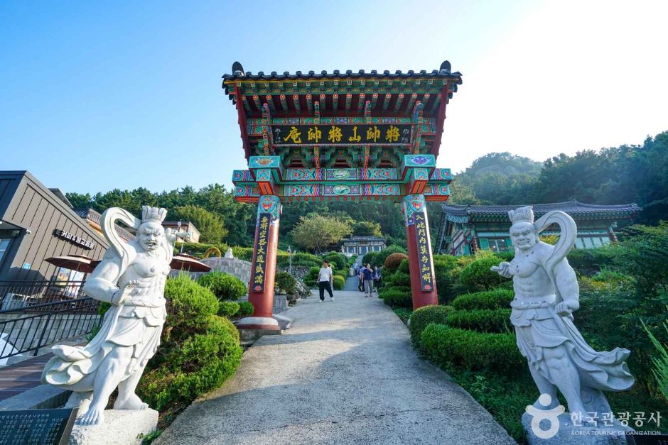 장수암 여행 추천 - 메고지고 장수암 여행 추천 - 메고지고