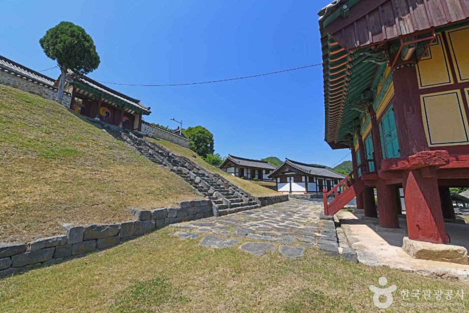 진산향교 여행 추천 - 메고지고 진산향교 여행 추천 - 메고지고