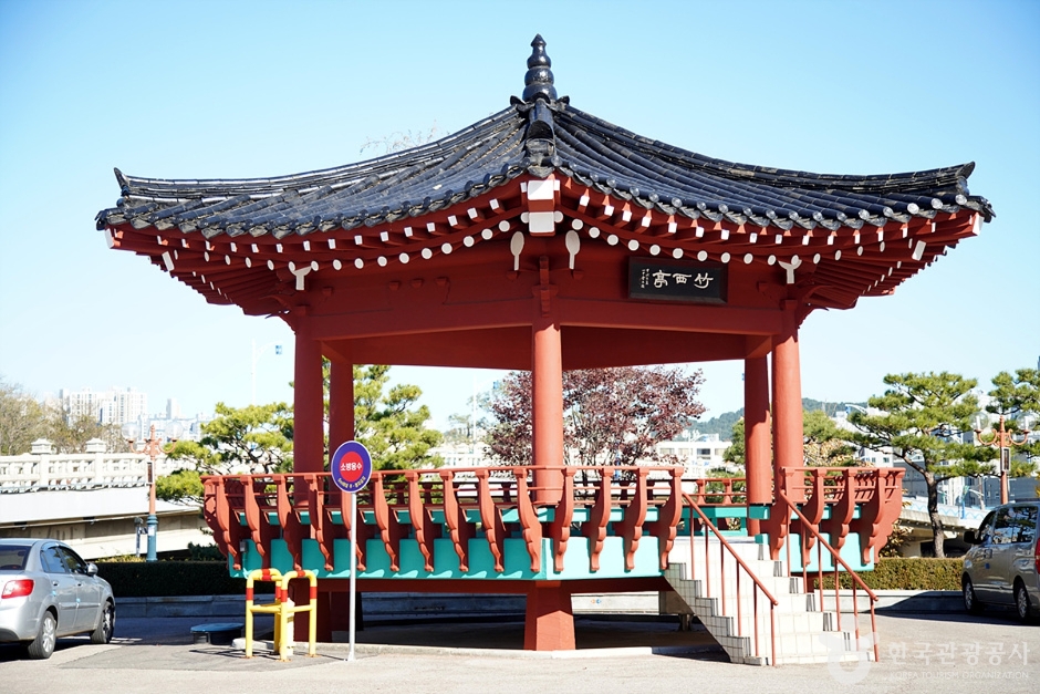 삼척문화예술회관 여행 추천 - 메고지고