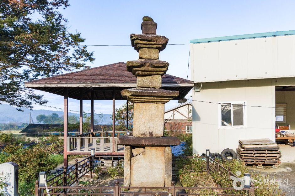 괴산 보안사 삼층석탑 여행 추천 - 메고지고 괴산 보안사 삼층석탑 여행 추천 - 메고지고