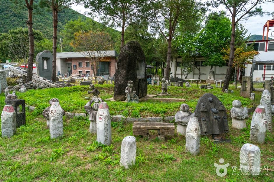 국제현대미술관 여행 추천 - 메고지고 국제현대미술관 여행 추천 - 메고지고