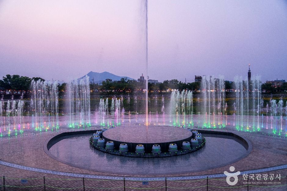 요천수경 음악분수 여행 추천 - 메고지고