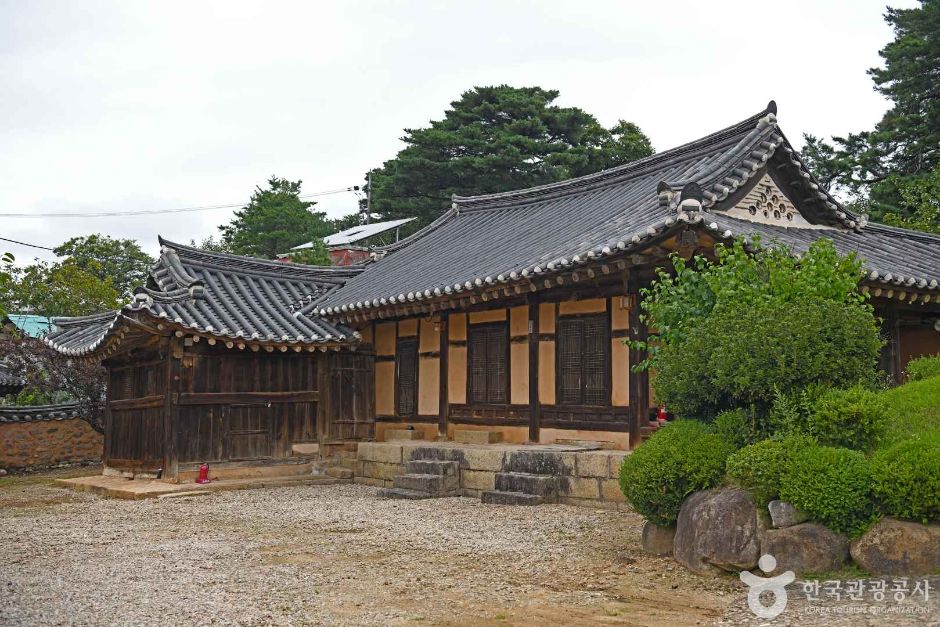 고성 어명기 고택 여행 추천 - 메고지고