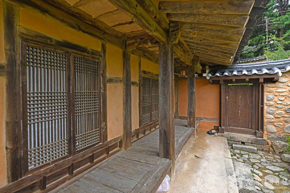고성 어명기 고택 여행 추천 - 메고지고
