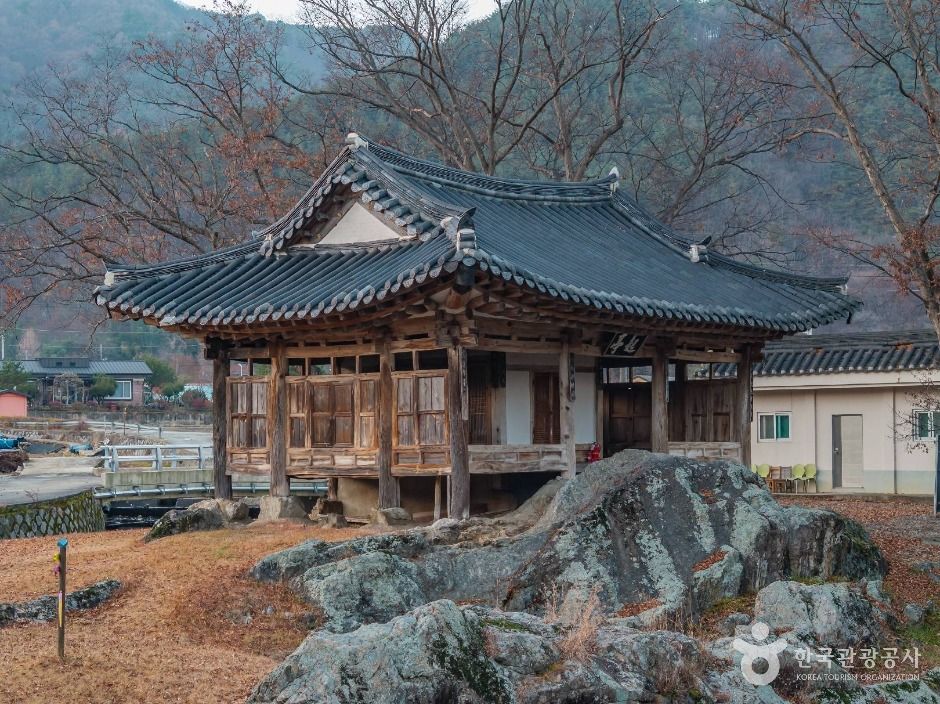 와룡암 여행 추천 - 메고지고