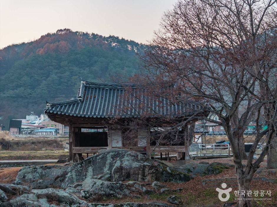 와룡암 여행 추천 - 메고지고