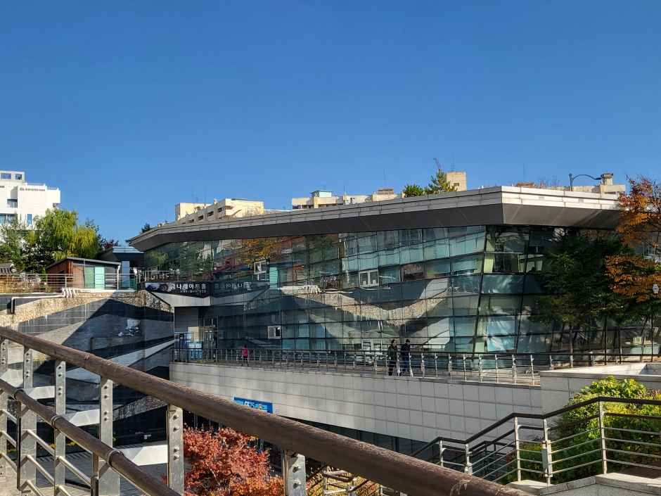 금천구립금나래도서관 여행 추천 - 메고지고