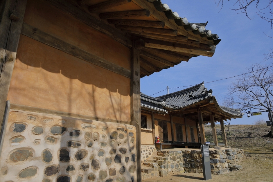 홍성 노은리 고택 여행 추천 - 메고지고 홍성 노은리 고택 여행 추천 - 메고지고