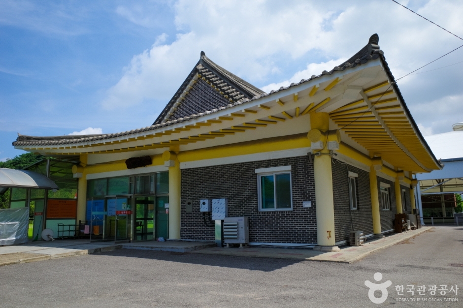 시흥정 여행 추천 - 메고지고 시흥정 여행 추천 - 메고지고