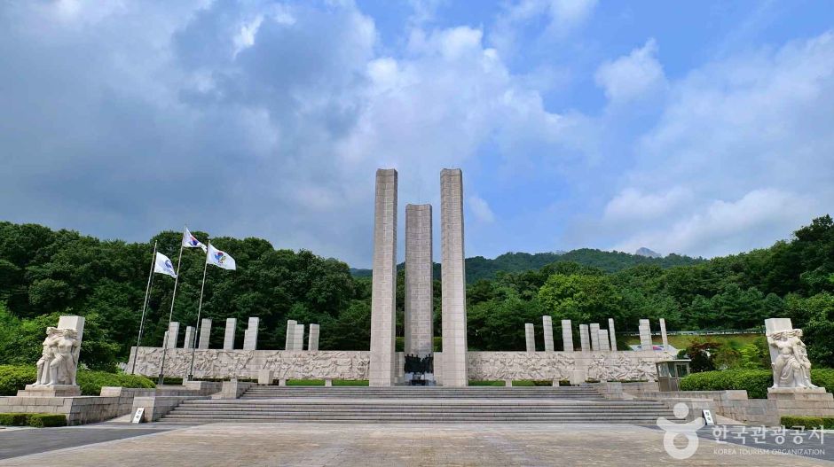 4·19학생혁명기념탑 여행 추천 - 메고지고