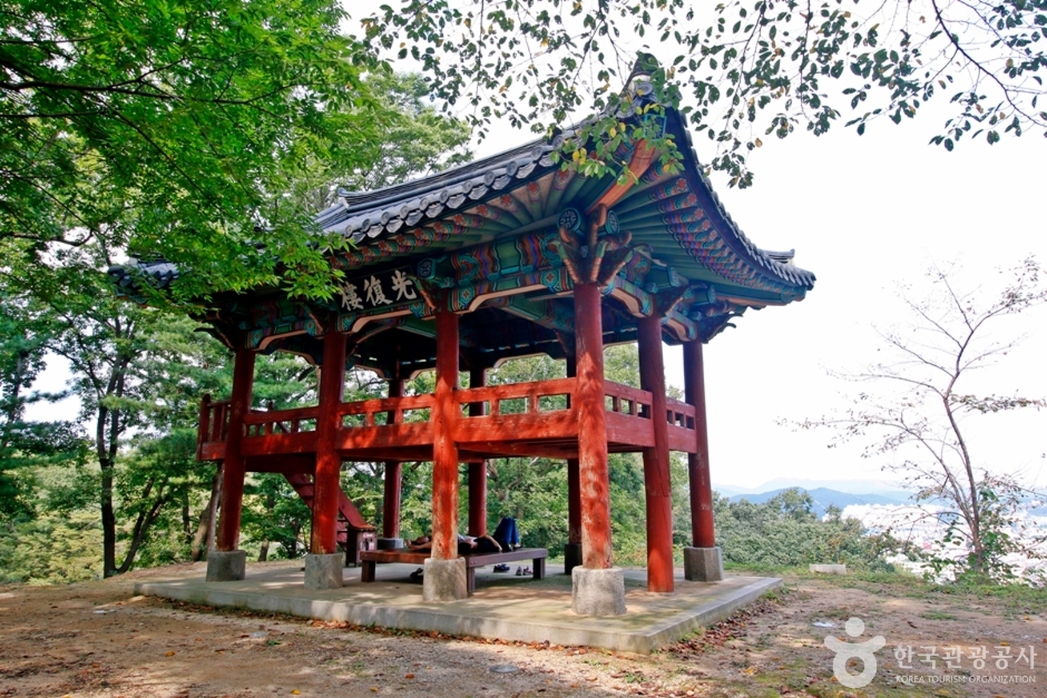 공산성 광복루 여행 추천 - 메고지고 공산성 광복루 여행 추천 - 메고지고