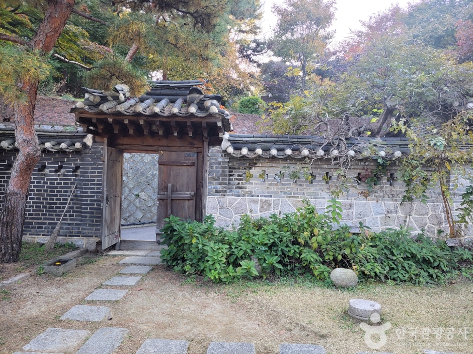 이종석별장 여행 추천 - 메고지고 이종석별장 여행 추천 - 메고지고