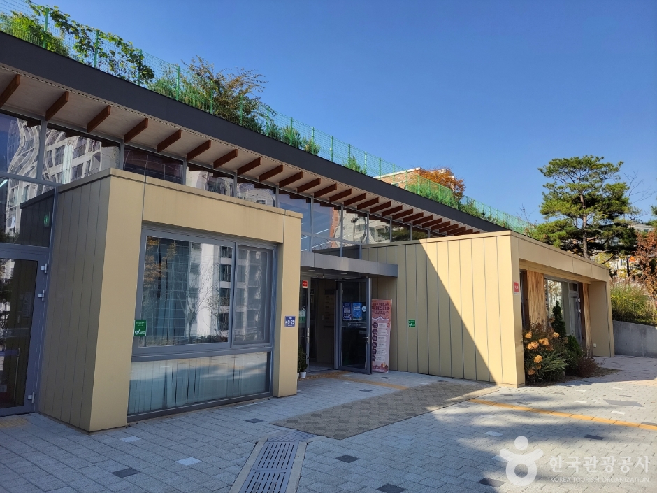 성동구립매봉산숲속도서관 여행 추천 - 메고지고 성동구립매봉산숲속도서관 여행 추천 - 메고지고