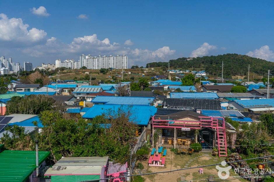 성끝 벽화 마을 여행 추천 - 메고지고 성끝 벽화 마을 여행 추천 - 메고지고