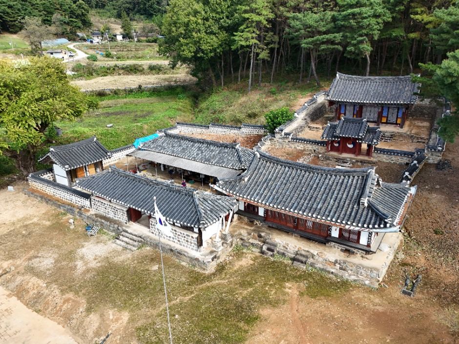 논산 충헌사 여행 추천 - 메고지고 논산 충헌사 여행 추천 - 메고지고