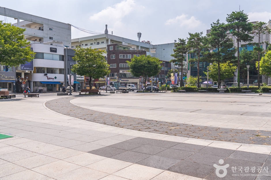 청주청소년광장 여행 추천 - 메고지고 청주청소년광장 여행 추천 - 메고지고
