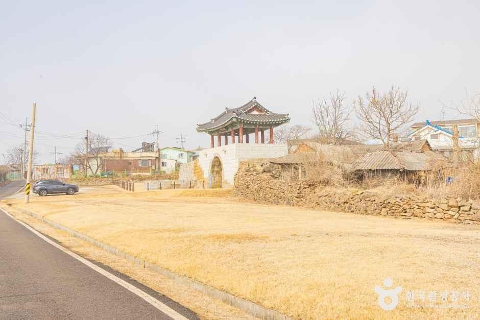 교동읍성 여행 추천 - 메고지고 교동읍성 여행 추천 - 메고지고