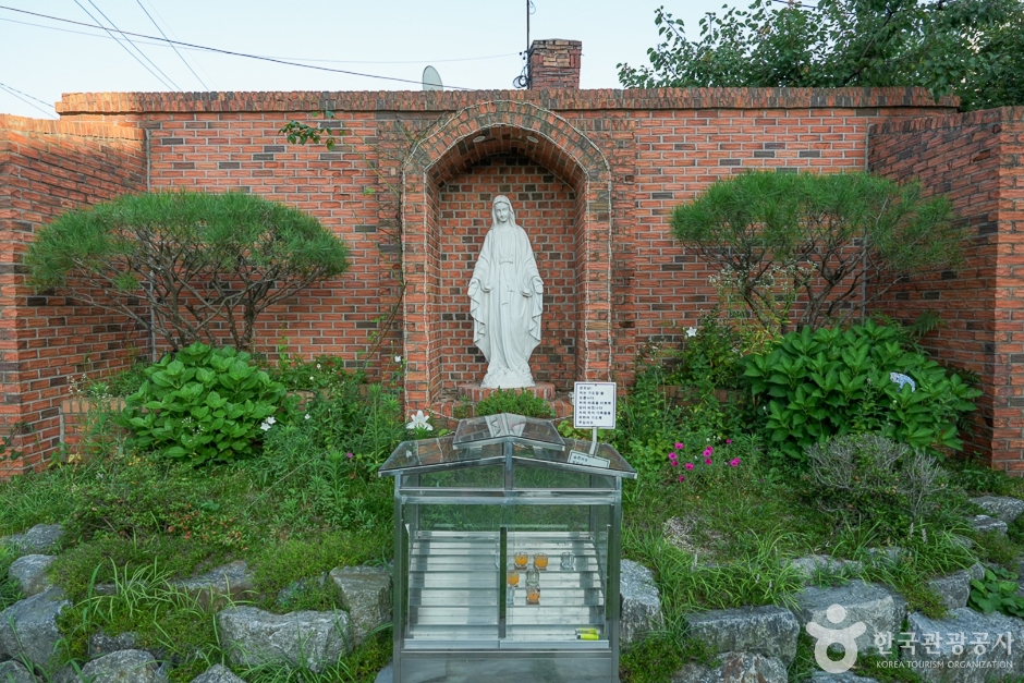 온수성당 여행 추천 - 메고지고
