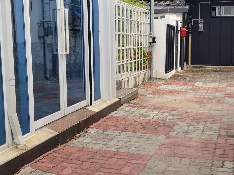 동문헌책도서관 여행 추천 - 메고지고