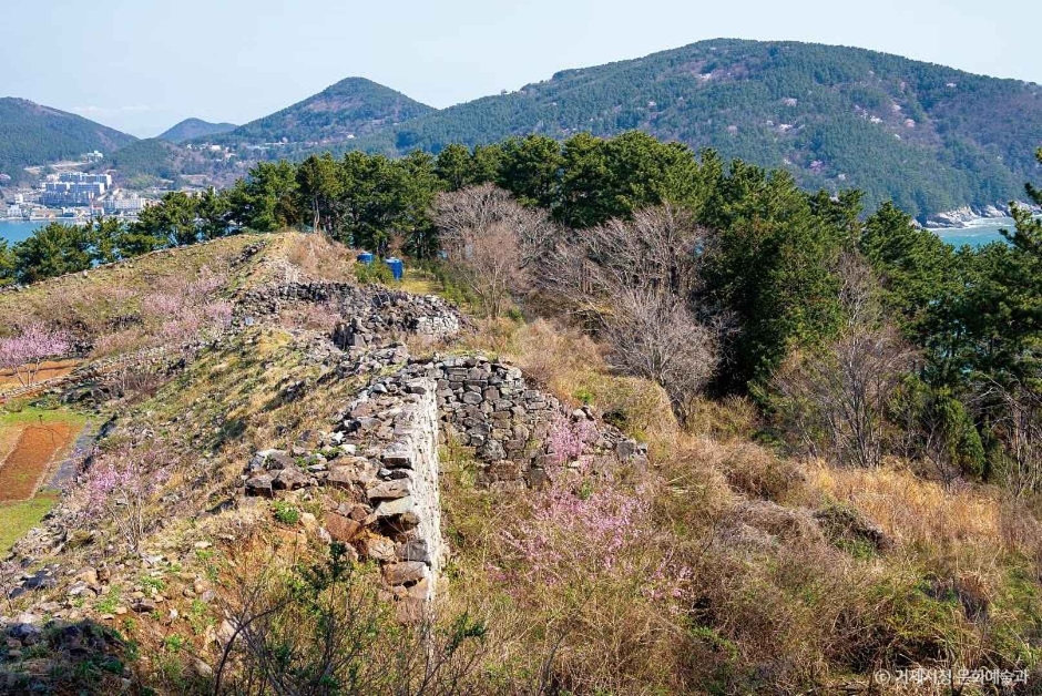 거제 지세포진성 여행 추천 - 메고지고 거제 지세포진성 여행 추천 - 메고지고
