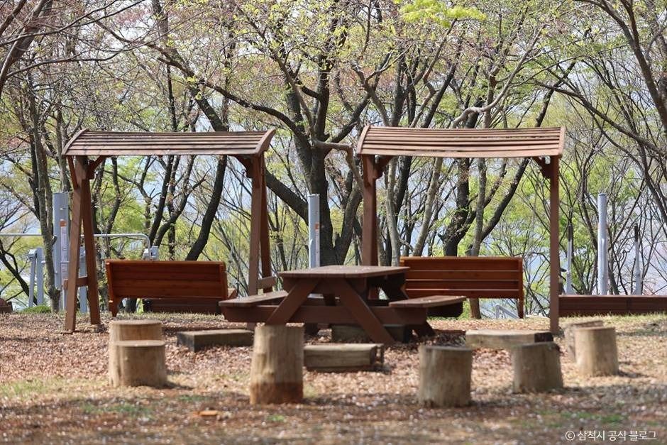 봉황산산림욕장 여행 추천 - 메고지고 봉황산산림욕장 여행 추천 - 메고지고