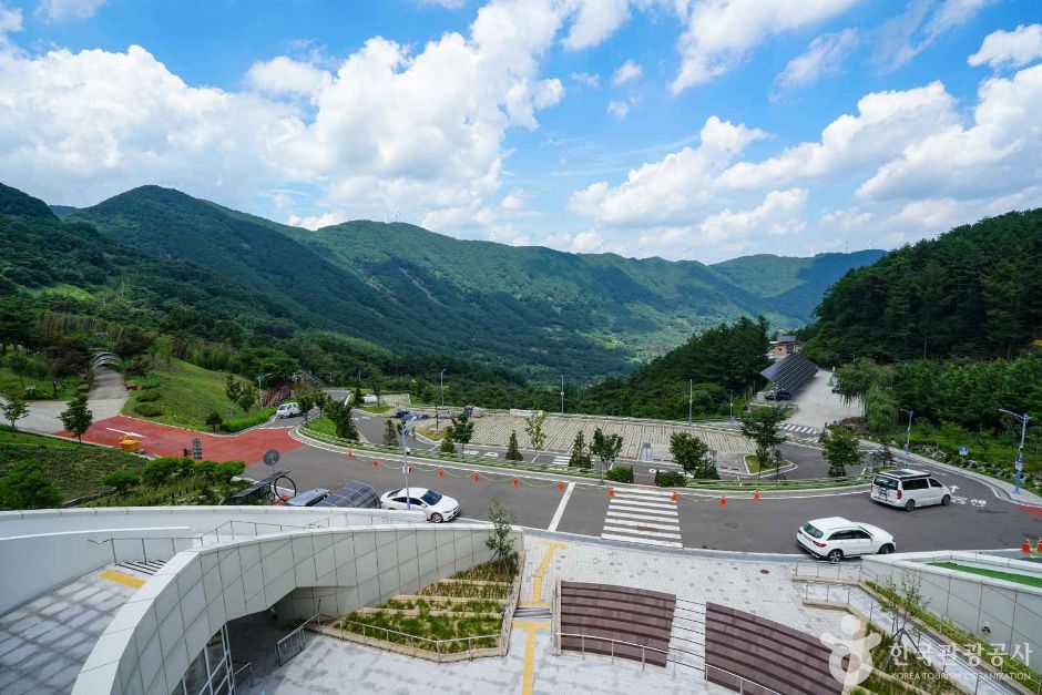 자굴산 자연휴양림 여행 추천 - 메고지고 자굴산 자연휴양림 여행 추천 - 메고지고