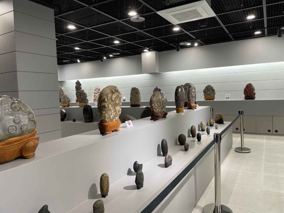대한민국 꽃돌문화원 여행 추천 - 메고지고
