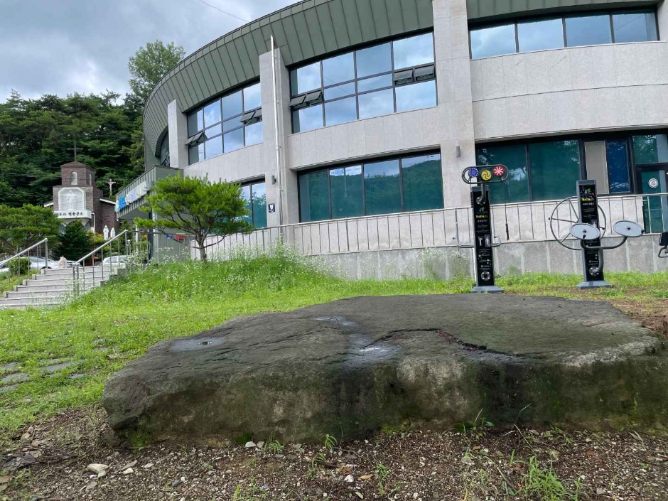 대한민국 꽃돌문화원 여행 추천 - 메고지고