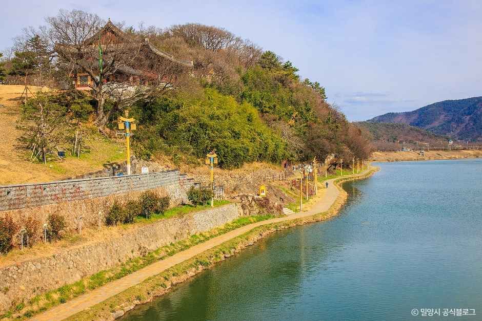 [밀양아리랑길 1코스] 영남루 수변공원길 여행 추천 - 메고지고