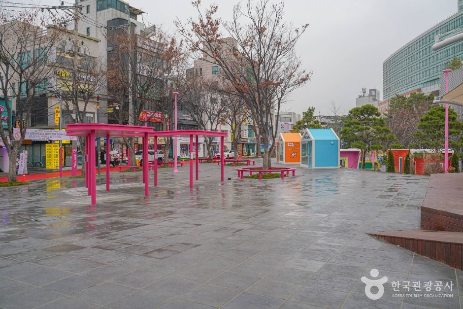 홍익문화공원 여행 추천 - 메고지고 홍익문화공원 여행 추천 - 메고지고
