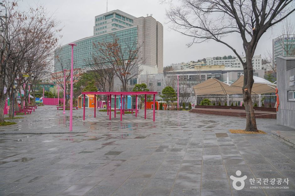 홍익문화공원 여행 추천 - 메고지고 홍익문화공원 여행 추천 - 메고지고