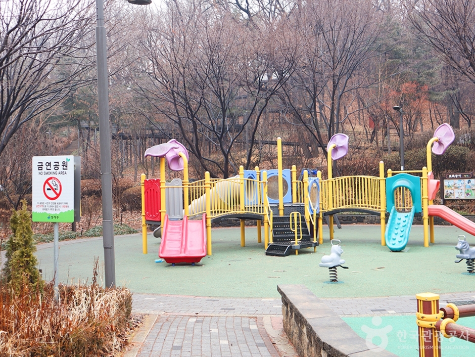 봉제산공원 여행 추천 - 메고지고 봉제산공원 여행 추천 - 메고지고