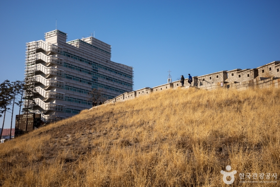 흥인지문공원 여행 추천 - 메고지고 흥인지문공원 여행 추천 - 메고지고