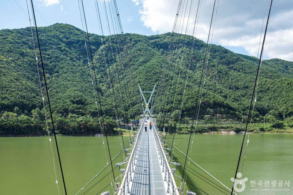 보현산댐 출렁다리 여행 추천 - 메고지고 보현산댐 출렁다리 여행 추천 - 메고지고