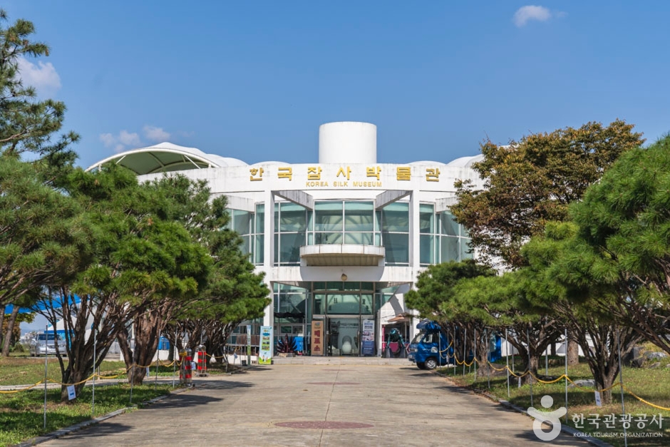 한국잠사박물관 여행 추천 - 메고지고 한국잠사박물관 여행 추천 - 메고지고