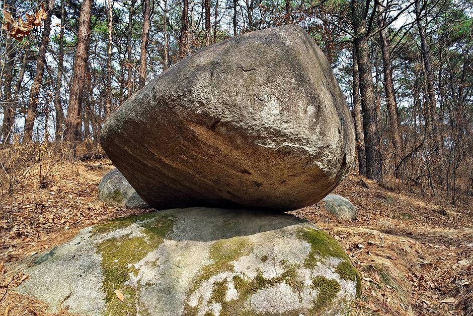 팔봉산 흔들바위 여행 추천 - 메고지고 팔봉산 흔들바위 여행 추천 - 메고지고