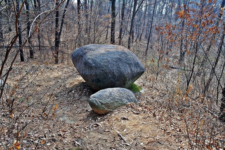 팔봉산 흔들바위 여행 추천 - 메고지고 팔봉산 흔들바위 여행 추천 - 메고지고