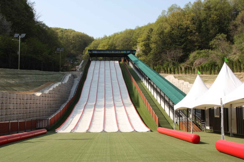 김천시 사계절썰매장 여행 추천 - 메고지고 김천시 사계절썰매장 여행 추천 - 메고지고